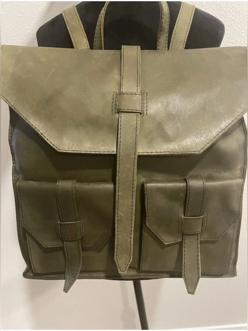 Raven+Lily Stylish Olive Green Men's leather Backpack with Front Pockets